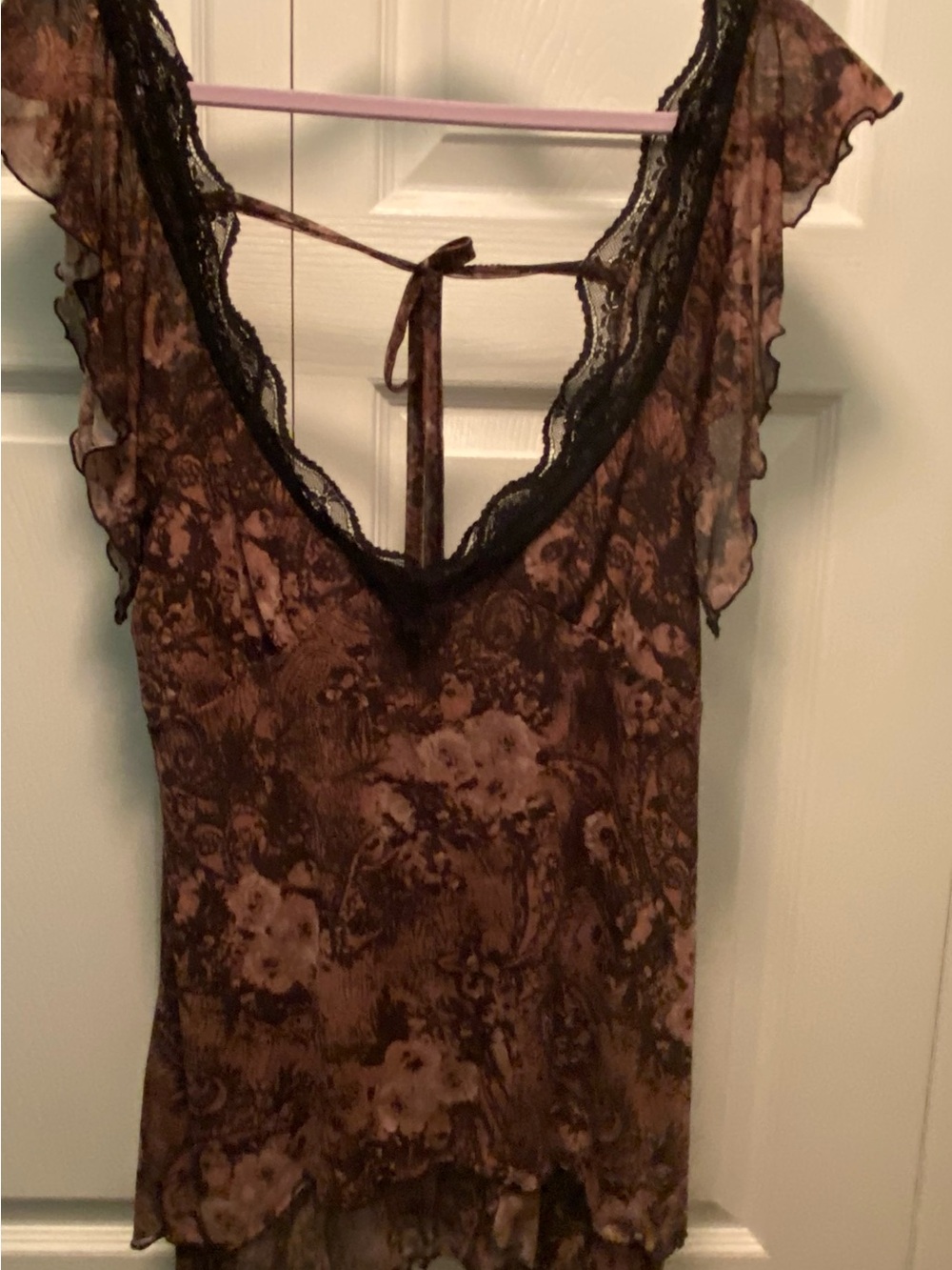 Electric Behavior Mauve/Black floral camisole top  lace trim XL ruffle hem- NWT